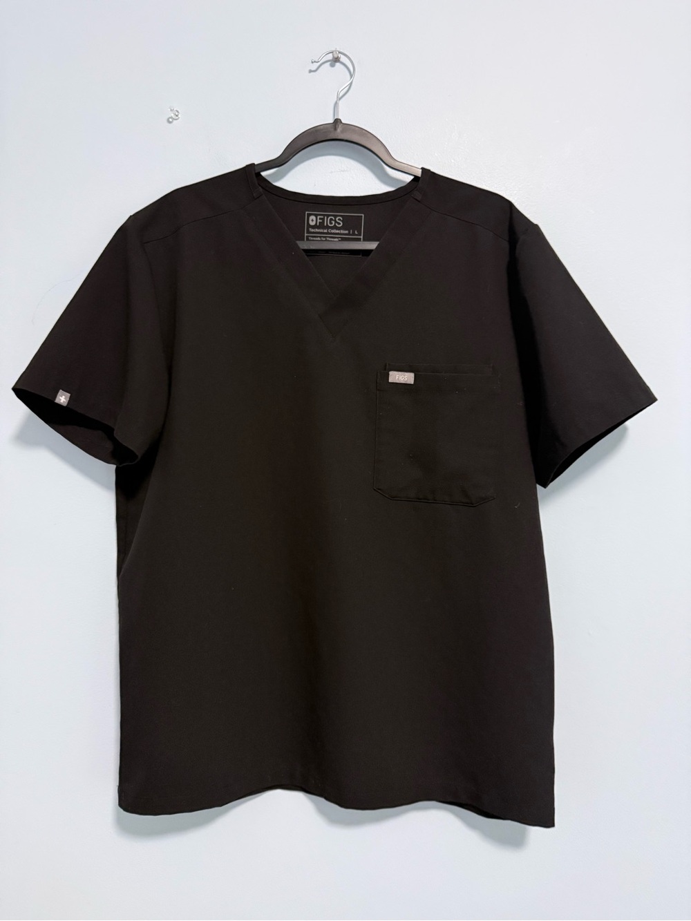 FIGS Technical Collection Scrub Top Black Size L V Neck Healthcare‎ Uniform